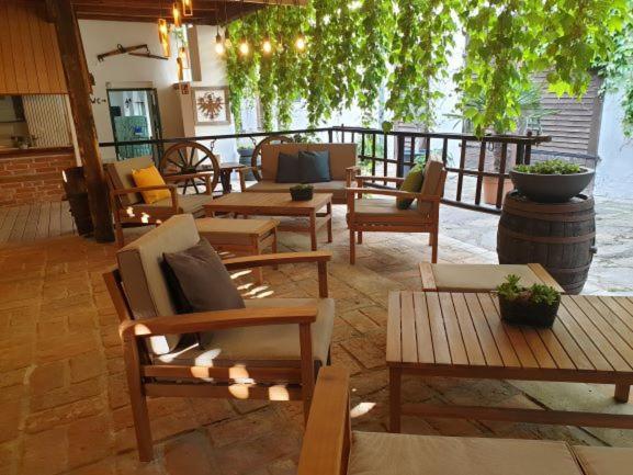 Gastehaus Zur Roten Wand Acomodação com café da manhã Oberarnsdorf Exterior foto